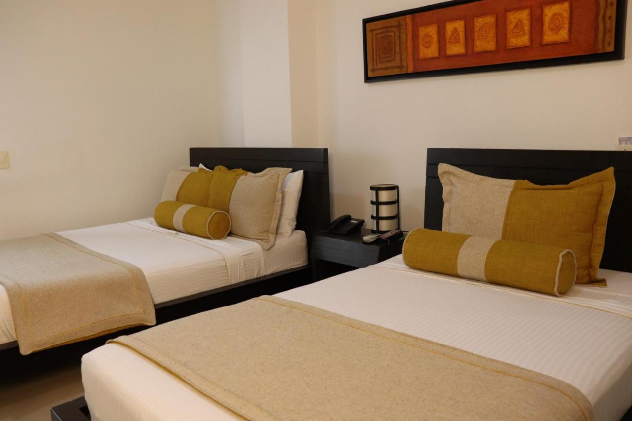 Hotel Medellin Gold Екстер'єр фото