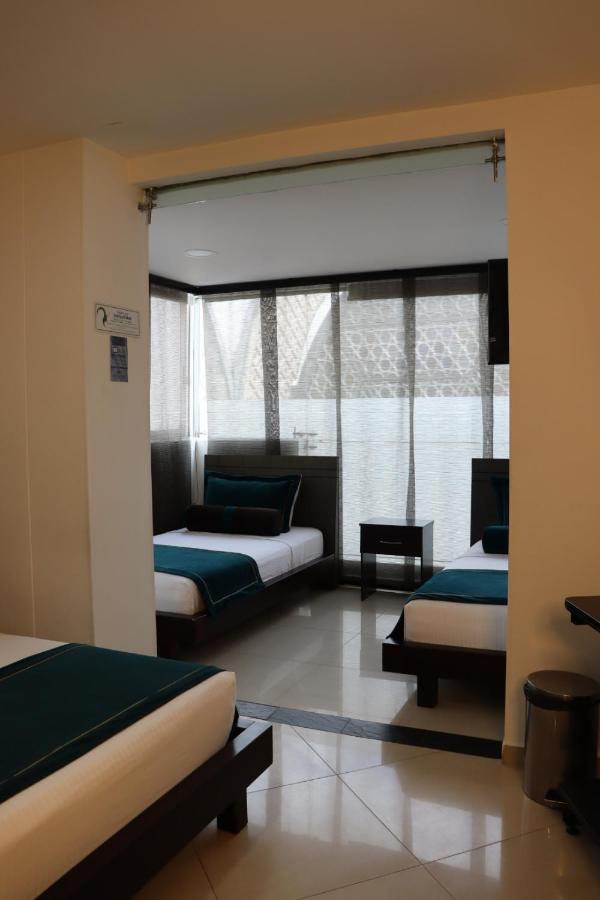 Hotel Medellin Gold Екстер'єр фото