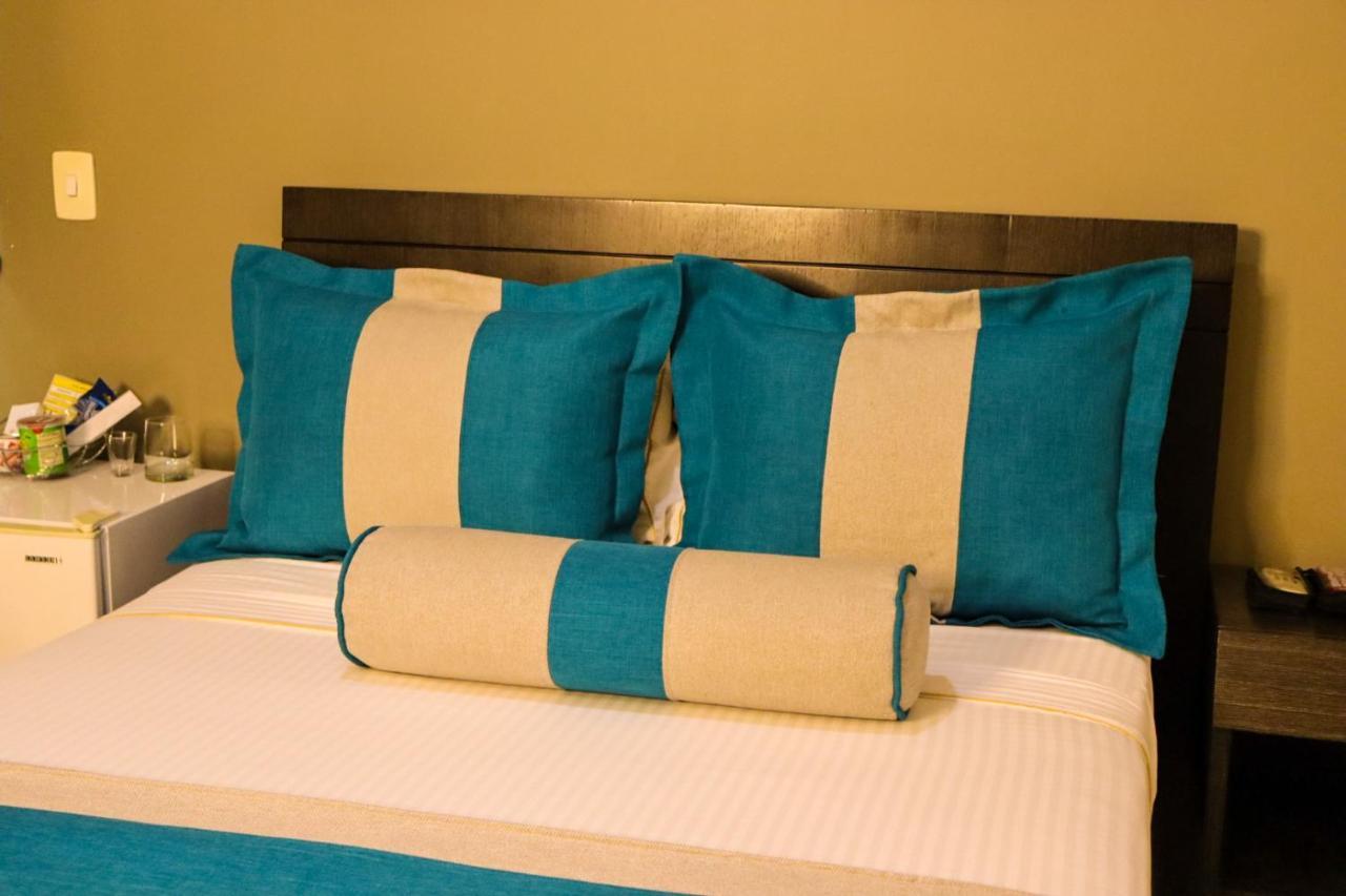 Hotel Medellin Gold Екстер'єр фото