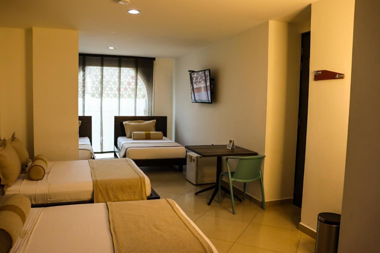 Hotel Medellin Gold Екстер'єр фото